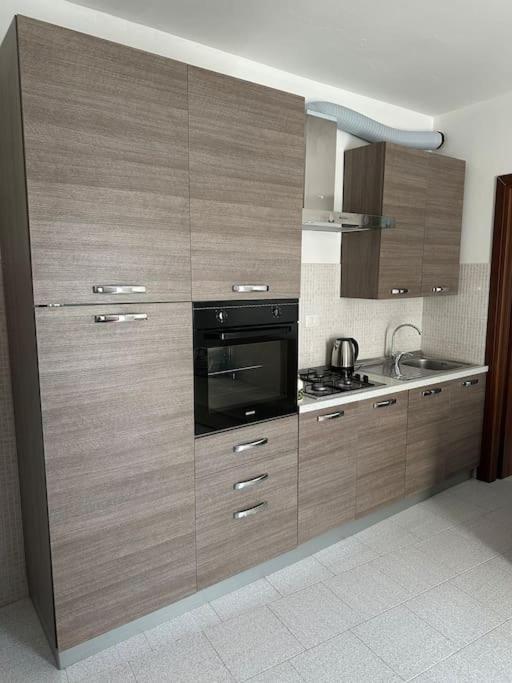 로나테포졸로 Mati Malpensa Con Navetta 20Eur 아파트 외부 사진